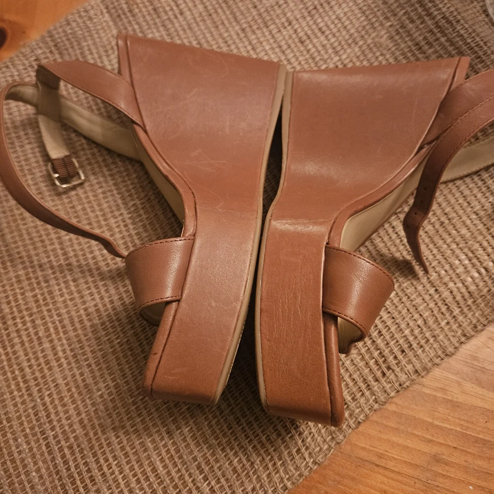 ANTONIO MELANI Tan Leather Platform Heels - Picture 3 of 5